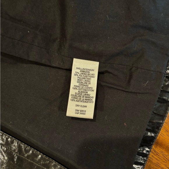 2008 “JUICY COUTURE” faux patent-leather belted trench jacket! Size Small! - Picture 7 of 8